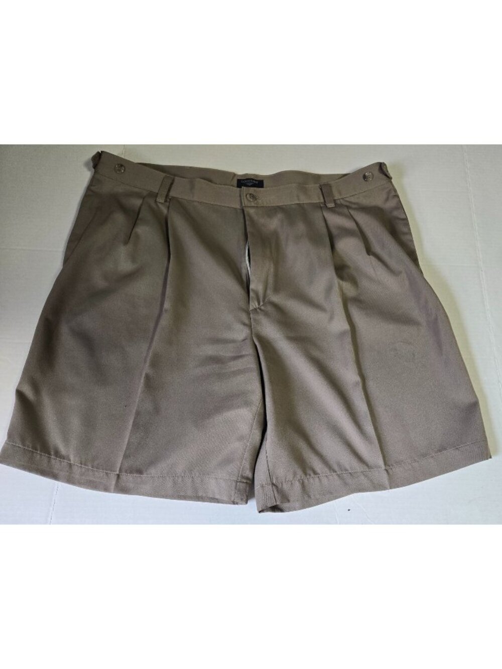 Men's Dockers shorts with Pleat Dark Khaki Color